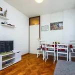 Beautiful Apartment In Split With Kitchen