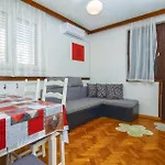 Beautiful Apartment In Split With Kitchen