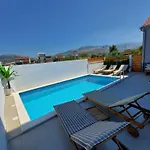 Apartment With Private Swimming Pool