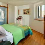 Top Croliday Rooms