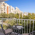 Leonela Apartment