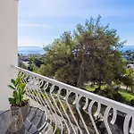 Leonela Apartment