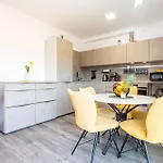 New Luxury 3-Bedroom Penthouse With Huge Terrace