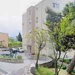 Champion Apartment