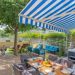 New Delux Green Garden Apartment With Hotube ****