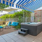 New Delux Green Garden Apartment With Hotube ****