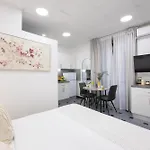 Lena\'S Room In Roman Palace