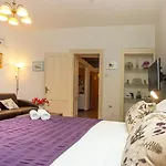 Apartment Mario