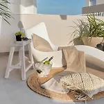 The Pleasurist - Apartment With Private Heated Pool And Terrace