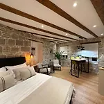 Dani Apartments