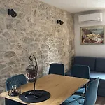 Apartments Bepina- 5 Mins From The Center