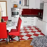 Apartment Split Center