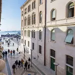 Apartment See Everlasting Split