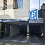 Apartment Central Old Town With Private Indoor Garage Parking