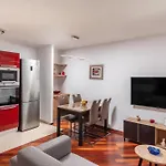 Big Modern Two - Bedroom Apartment With Sea View And Balcony - Spalato