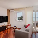 Big Modern Two - Bedroom Apartment With Sea View And Balcony - Spalato