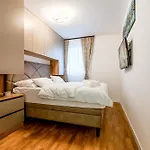 Modern Cityscape 2-Bedroom Terrace Apartment