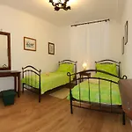 Apartment Zdrav - With Big Terrace
