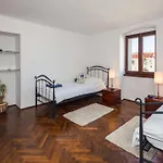 Apartment Palace