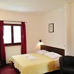 Apartments Kaleta Varos