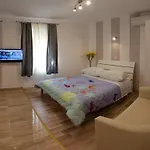 Central Luxury Rooms Izidor