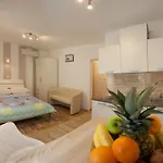 Central Luxury Rooms Izidor