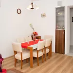 Apartment Leatoni
