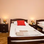 Apartment Leatoni