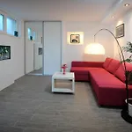 Apartment Outlet
