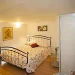 Kamenita Apartment