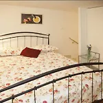 Kamenita Apartment