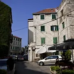 Speruna Luxury Inn