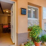 Tomo Apartment