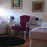 Apartment Near The Beach