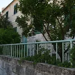Apartments Mrduljas