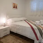 Drop In Split Luxury Suites