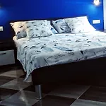 Karmen\'s Apartment One