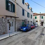 Apartment Rosulica