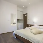 Luxury Accommodation Marino