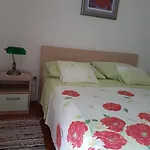 Viola Apartment