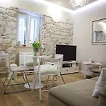 Apartment White Stone - Diocletian Palace