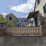 Apartment Pina