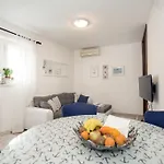 Maritimo Apartment