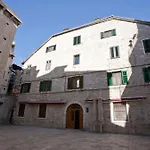 Borna&Franko Rooms