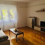 Apartment Stipe