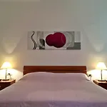 Klarina Apartments
