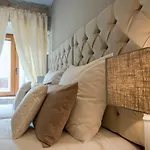 Jupiter Lux Rooms
