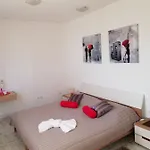 Apartment Gsk Split