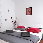 Rooms Miletic Near The Palace