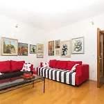 Apartment Leo